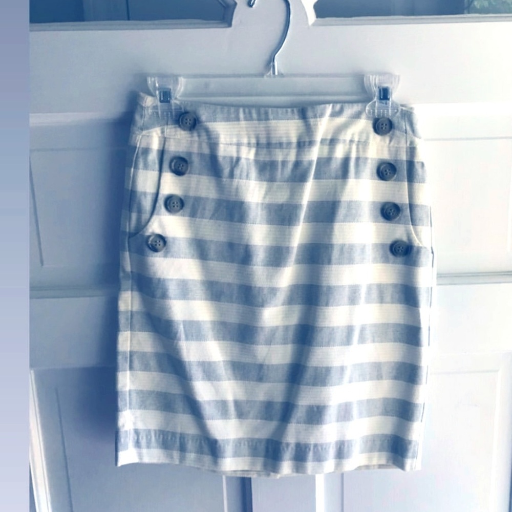 LOFT Gray/White Stripped Skirt- Size 2P